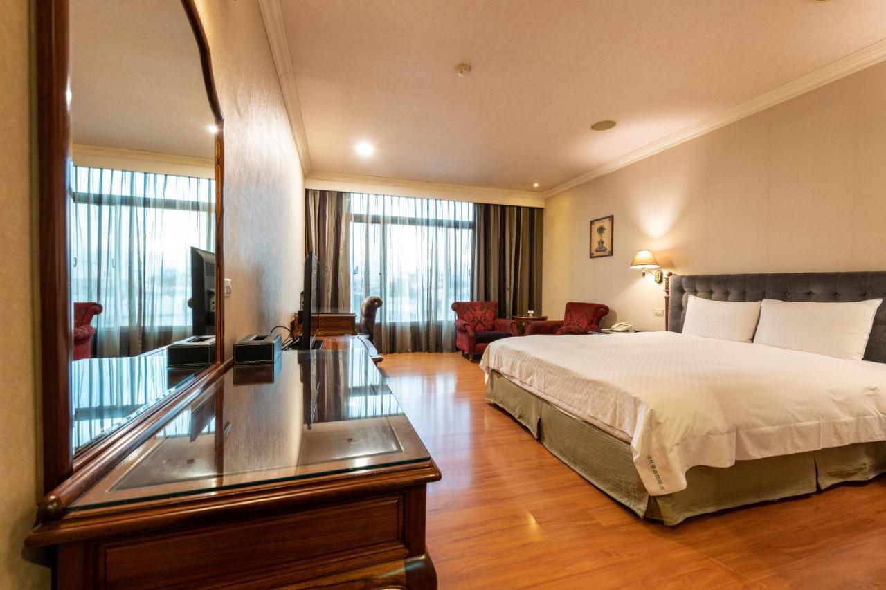 Chia Shih Pao Hotel Taibao Экстерьер фото