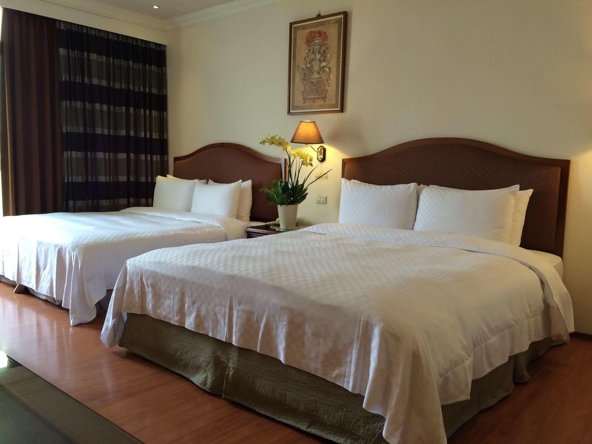 Chia Shih Pao Hotel Taibao Экстерьер фото
